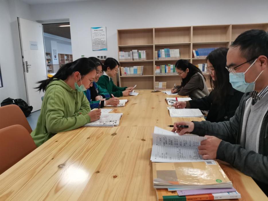 【博学广志】研学并进，教研相长——金陵小学广志路校区语文组校本教研活动_html_m31e6b385.jpg