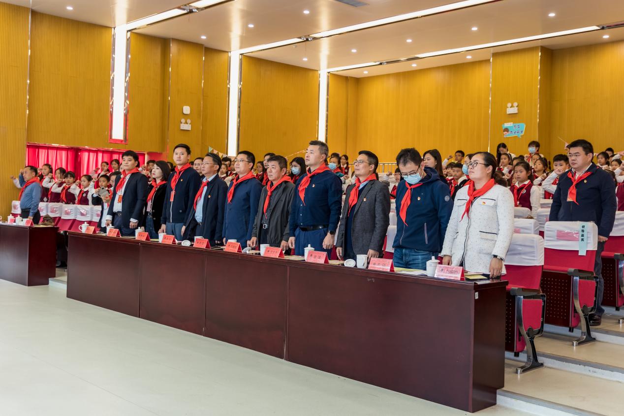 【博学广志】拥抱新时代 奋进新征程——中国少年先锋队南京市金陵小学第三次代表大会成功召开_html_m6b3d9e13.jpg