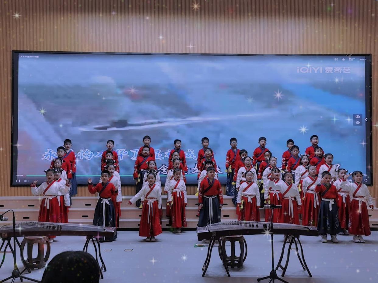 【博学广志】礼赞二十大  歌声伴成长——金小广志路校区第三届广志艺术节暨“萌娃唱红歌”主题活动二年级歌唱专场_html_m11c6e2d0.jpg