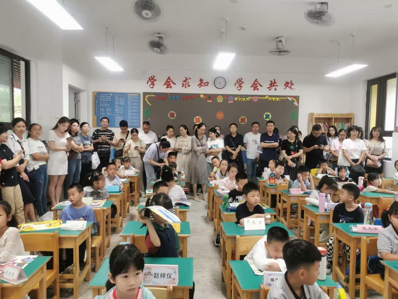 【湖畔·协同育人】家校同心同德，共育世界儿童_html_ac150c6.jpg