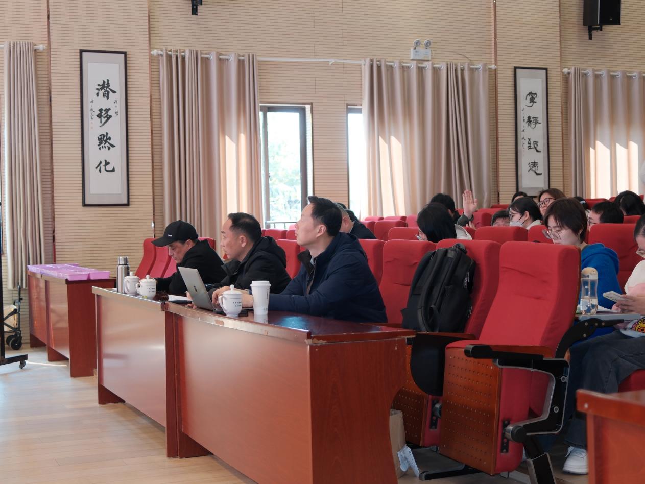 【湖畔·童化课堂】以深度思维重构课堂生态，促进科学素养进阶发展_html_mfd72d1d.jpg