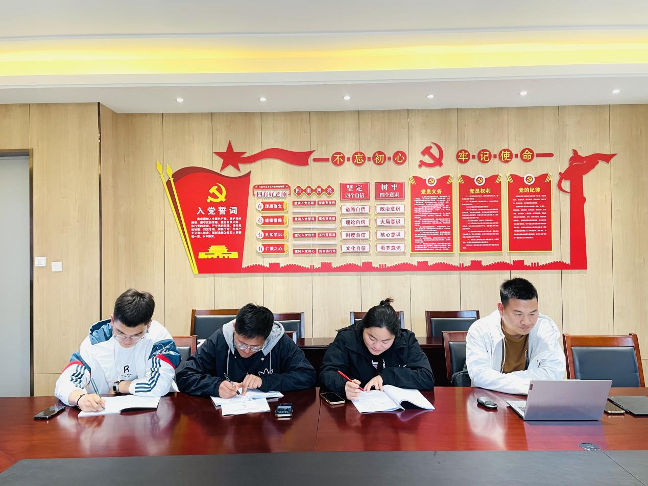 【湖畔·科研引领】开题凝智慧 研思行致远——栖霞区教育科学“十四五”规划课题开题论证会_html_m44a458e.jpg