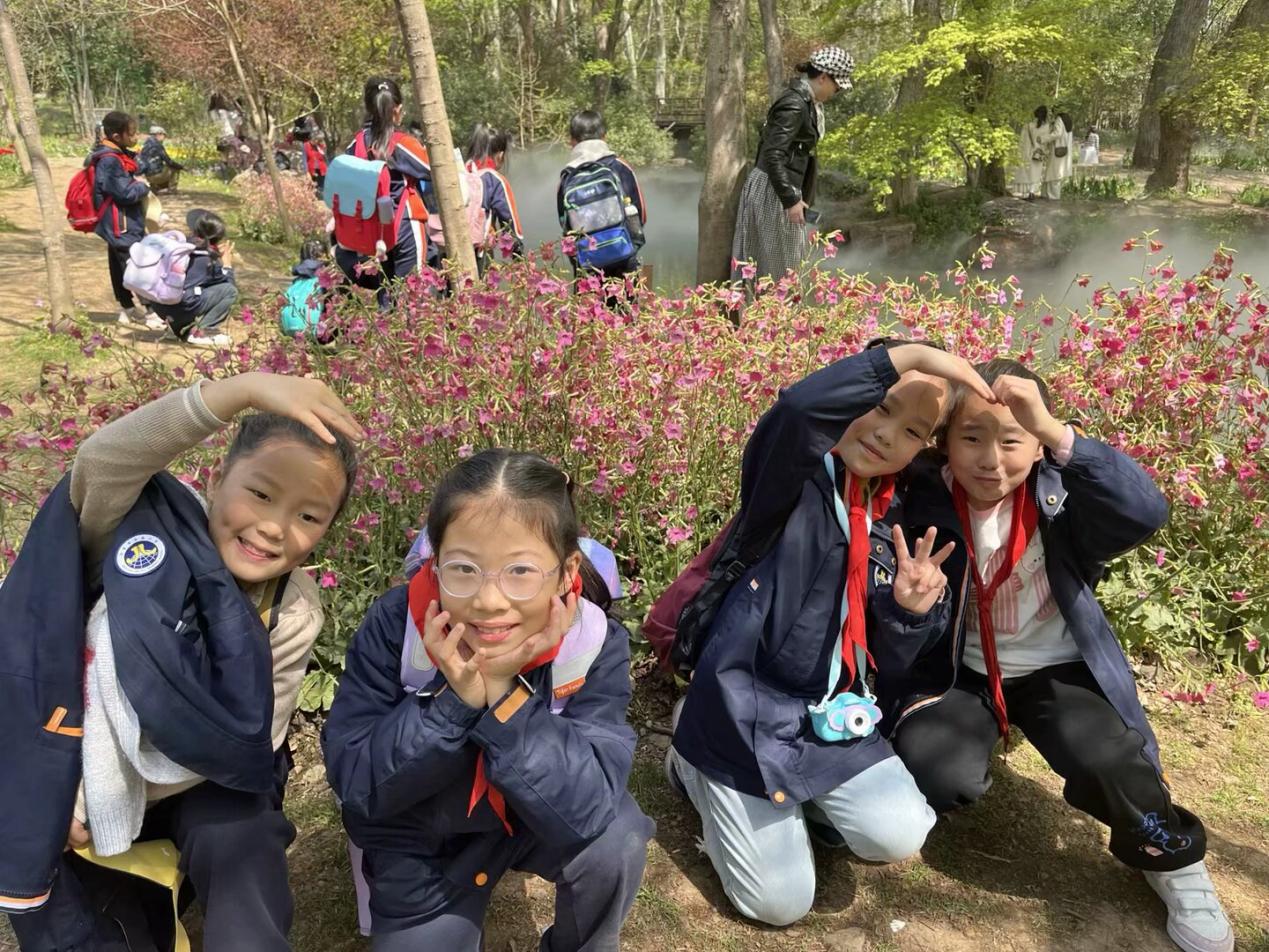 【湖畔·学生活动】童心探秘自然，共绘春日画卷——金陵小学（仙林湖校区）二年级春季综合实践活动_html_405cc156.jpg