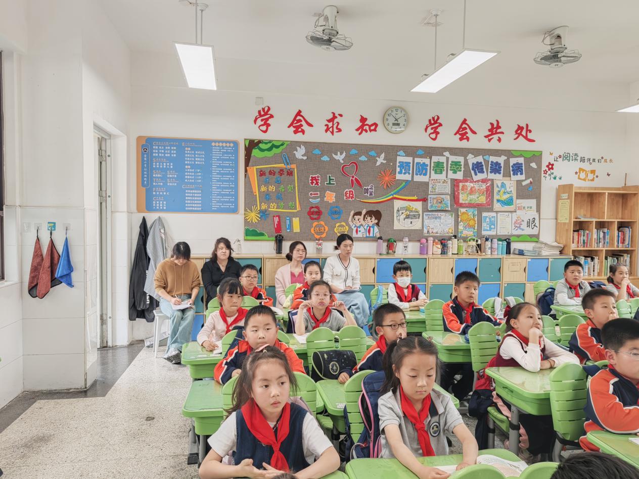 【湖畔·童化课堂】多维体验，探“分米”之妙——数学校本研修之课例研讨（251）_html_768962d4.jpg