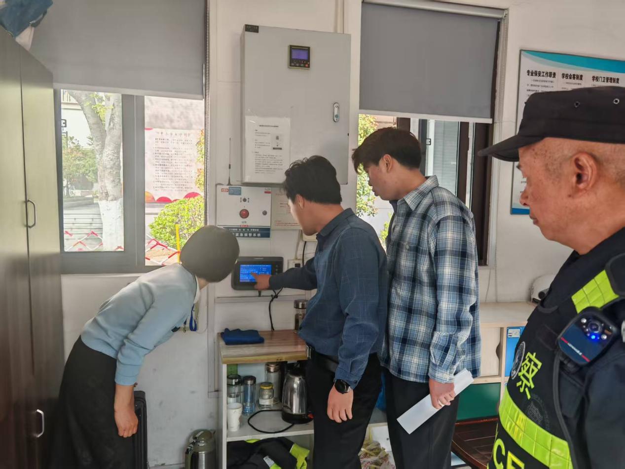 【湖畔·协同育人】聚焦体质健康，督导助力成长——南京市金陵小学（仙林湖校区）4月专项督导_html_m2c2e0cf1.jpg