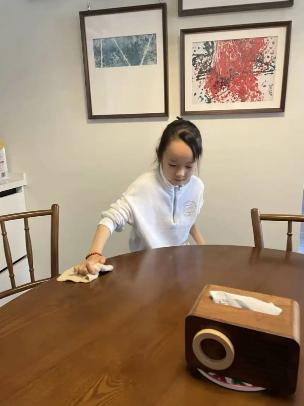 【湖畔·学生活动】劳动最光荣，争做劳动小达人——南京市金陵小学（仙林湖校区）五一劳动实践活动_html_16fe02b5.png