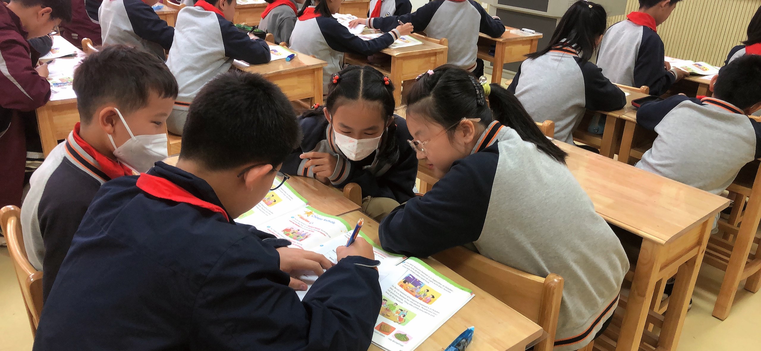【湖畔·童化课堂】学科融合，提升素养——记英语组第三次校本教研_html_mf5aeab3.jpg