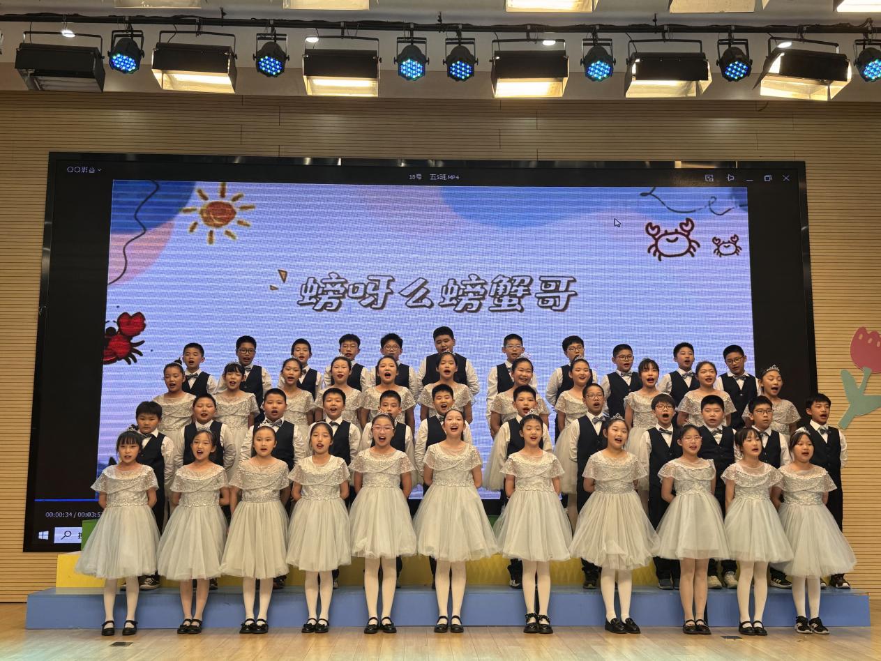 【湖畔·学生活动】“红领巾爱祖国——最好的我们”合唱比赛五年级专场_html_40dcabd0.jpg
