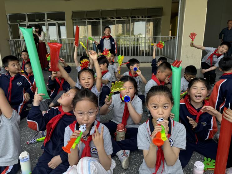【湖畔·学生活动】“运动展风采，健康向未来” ——金陵小学（仙林湖校区）2023—2024学年春季运动会（二年级）_html_m344fe1b8.jpg