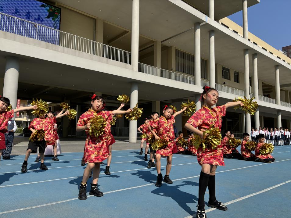 【湖畔·学生活动】“运动展风采，健康向未来” ——金陵小学（仙林湖校区）2023—2024学年春季运动会（二年级）_html_4c40c762.jpg