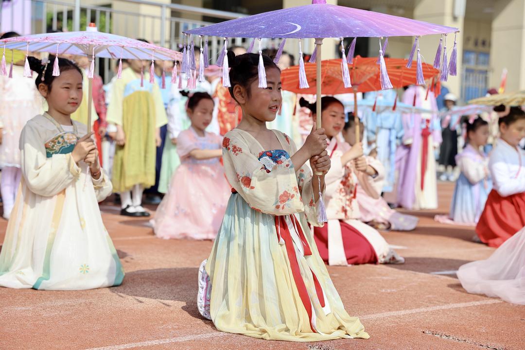 【博学广志】阳光下运动  节气里成长——金小广志路2022-2023学年第二学期春季运动会_html_4d16a423.jpg