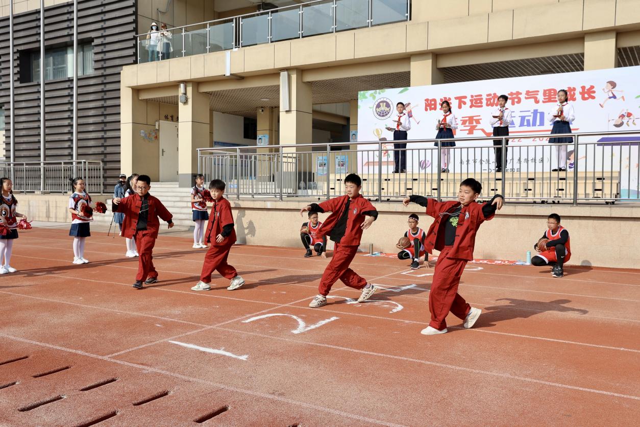 【博学广志】阳光下运动  节气里成长——金小广志路2022-2023学年第二学期春季运动会_html_351f9440.jpg