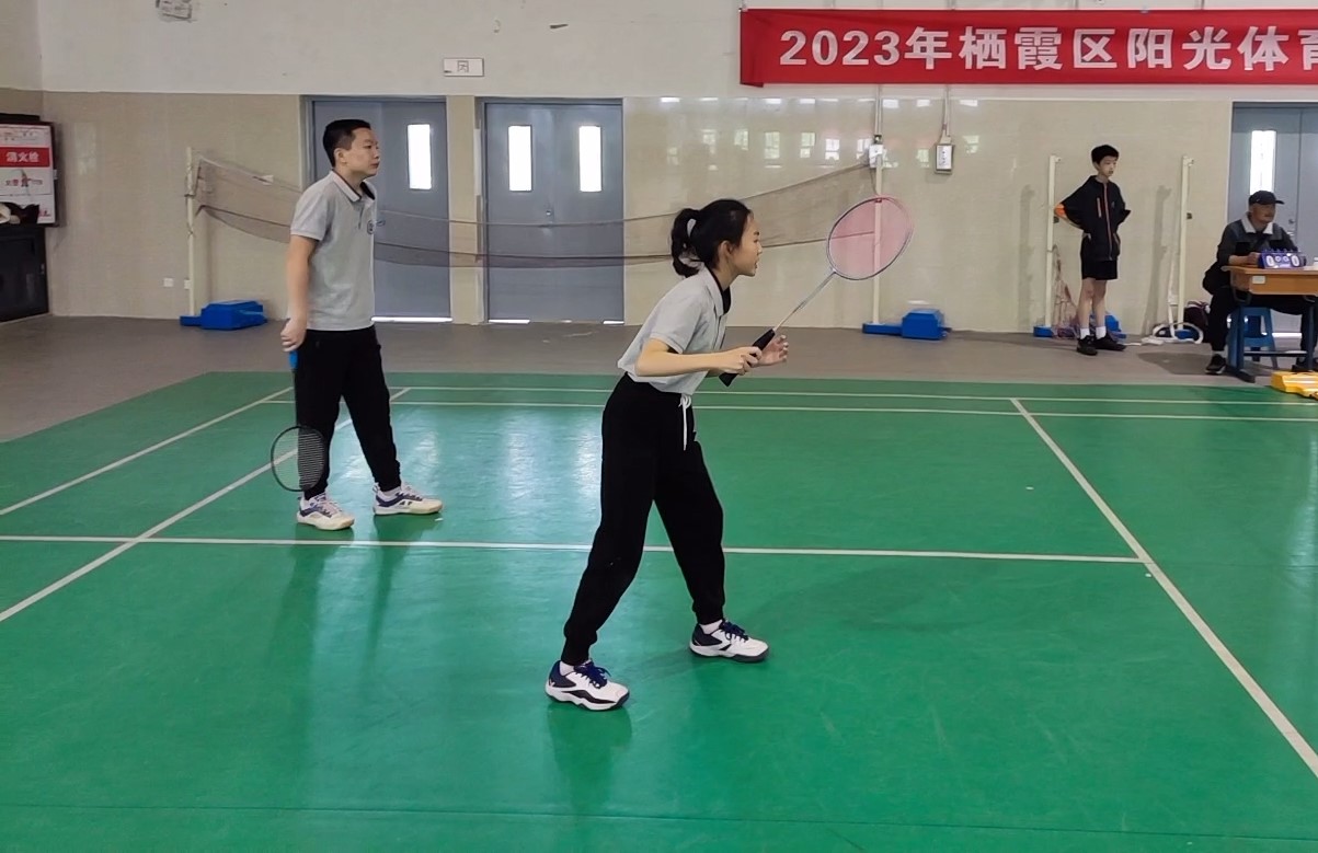 【博学广志】超越自我 无“羽”伦比——金陵小学广志路校区参加栖霞区阳光体育节校园羽毛球比赛_html_17020557.jpg