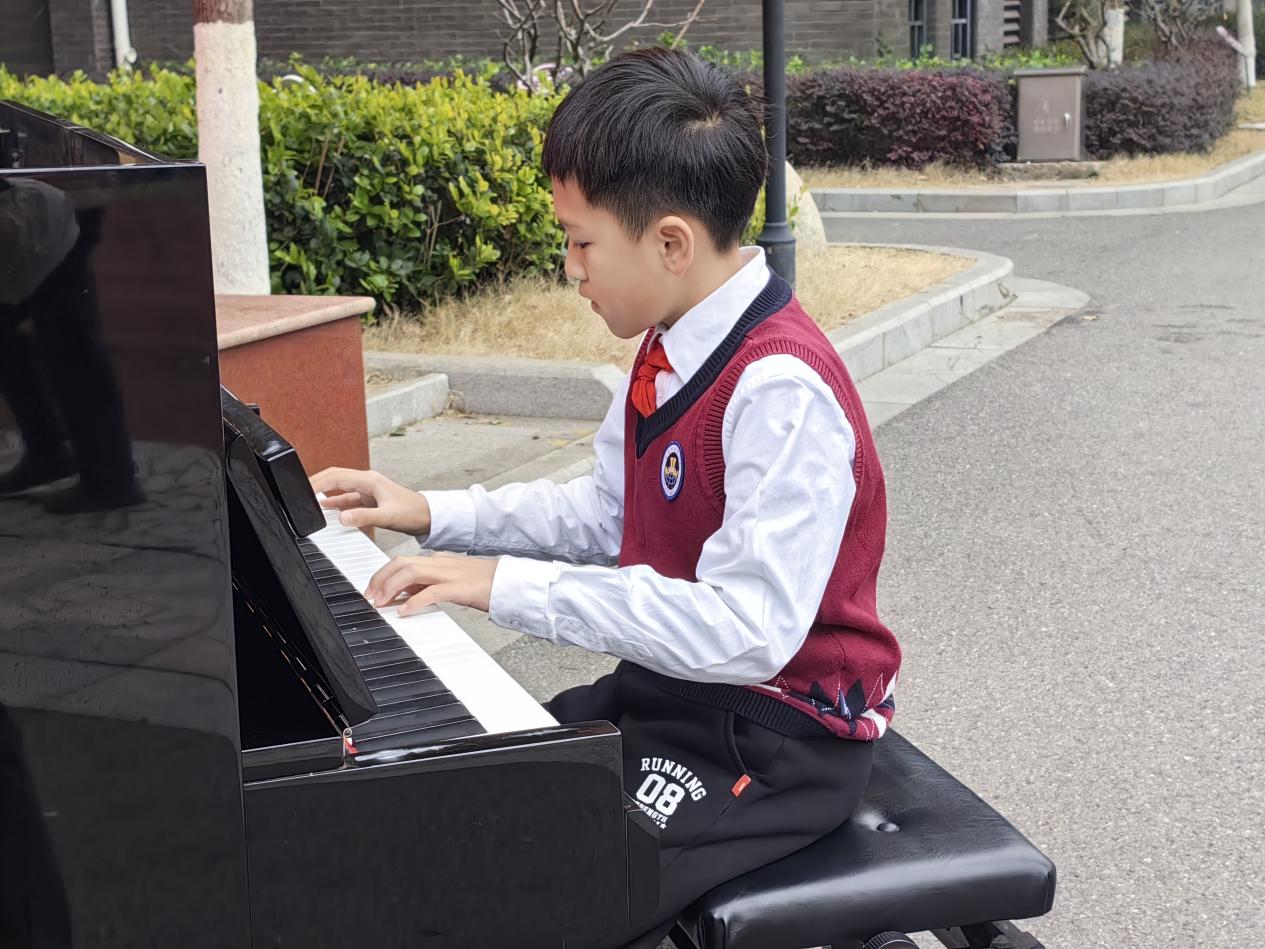【湖畔·学生活动】“祥龙迎春 龘龘前行 ” ——金陵小学（仙林湖校区）2024元旦国潮市集来啦！_html_146e5797.jpg