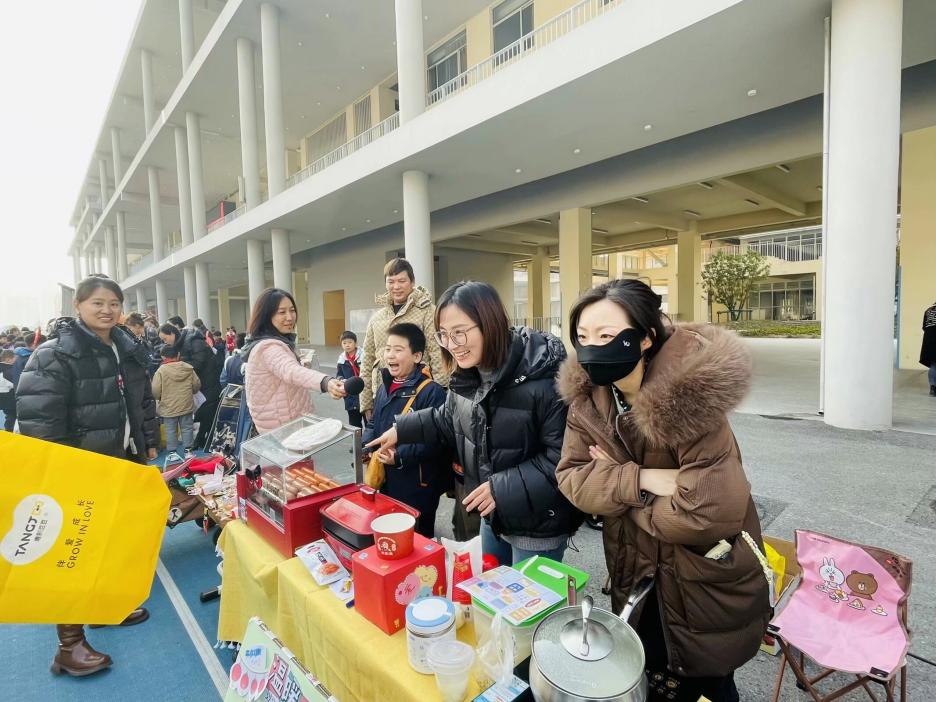 【湖畔·学生活动】“祥龙迎春 龘龘前行 ” ——金陵小学（仙林湖校区）2024元旦国潮市集来啦！_html_m549a44e9.jpg