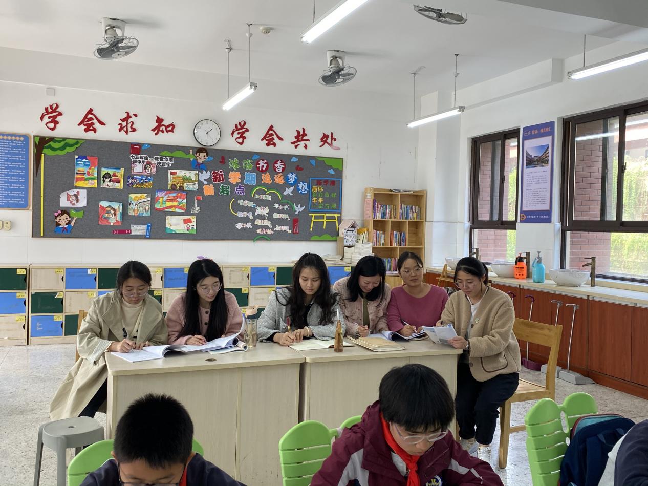 【湖畔·童化课堂】开放多元思维，联结知识内容——数学校本研修之课例研讨（227）_html_m133292e8.jpg