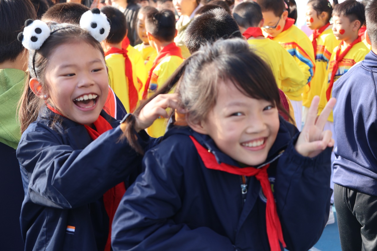 【湖畔·学生活动】秋韵燃动，逐梦赛场——记南京市金陵小学（仙林湖校区）2024—2025学年秋季趣味运动会（一、三年级）_html_m3b52bf2f.jpg