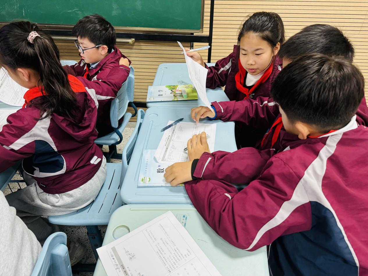 【博学广志】思行并进研教学，笃行致远共成长——记金陵小学广志路校区数学组教研（6）docx_html_m4fb615d7.jpg