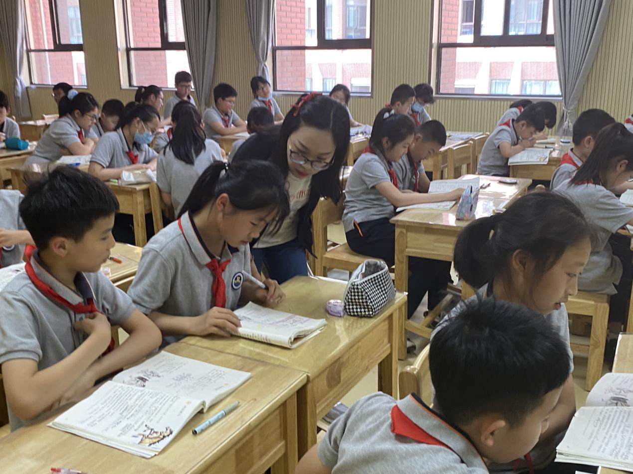 【湖畔光影】古文研读促成长，文言学习明道理——金陵小学（仙林湖校区）语文组校本教研（8）_html_33fe136d.jpg