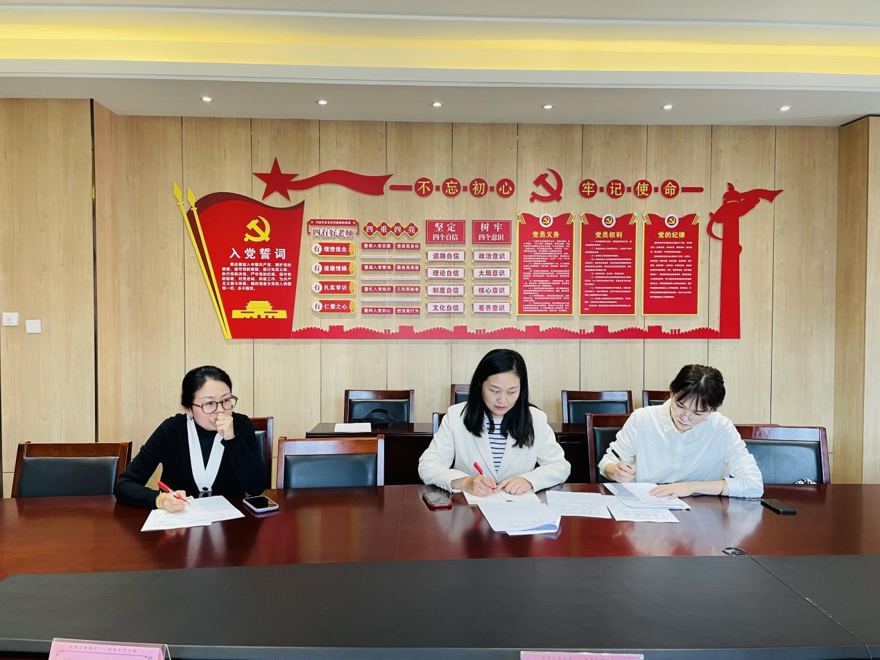 【湖畔&middot;科研引领】课题论证展成果 聚力科研共成长——栖霞区十二期个人课题结题论证会（第一场）_html_m402fc1b7.jpg