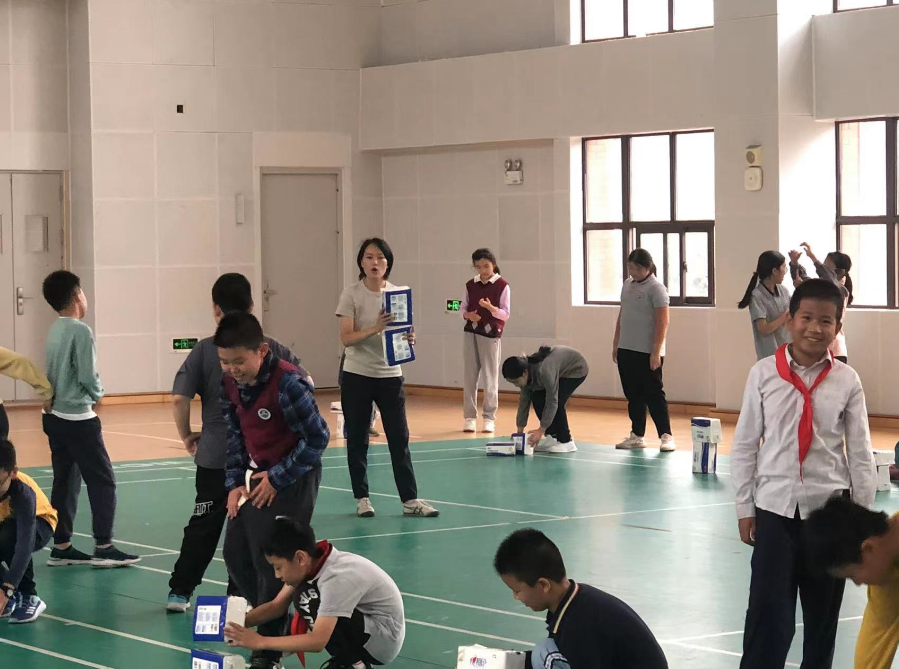 【湖畔·童化课堂】展体育课堂风采，以研促教共成长——体育校本研修之课例研讨（9）_html_m74995058.png