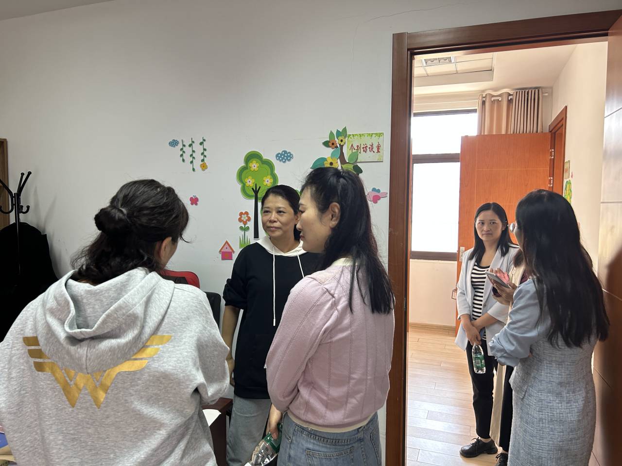 聚焦教育教学变革，推动学校高质量发展——记焦作市马村区实验学校老师走进金陵小学（仙林湖校区）(2)_html_1ab448f5.jpg