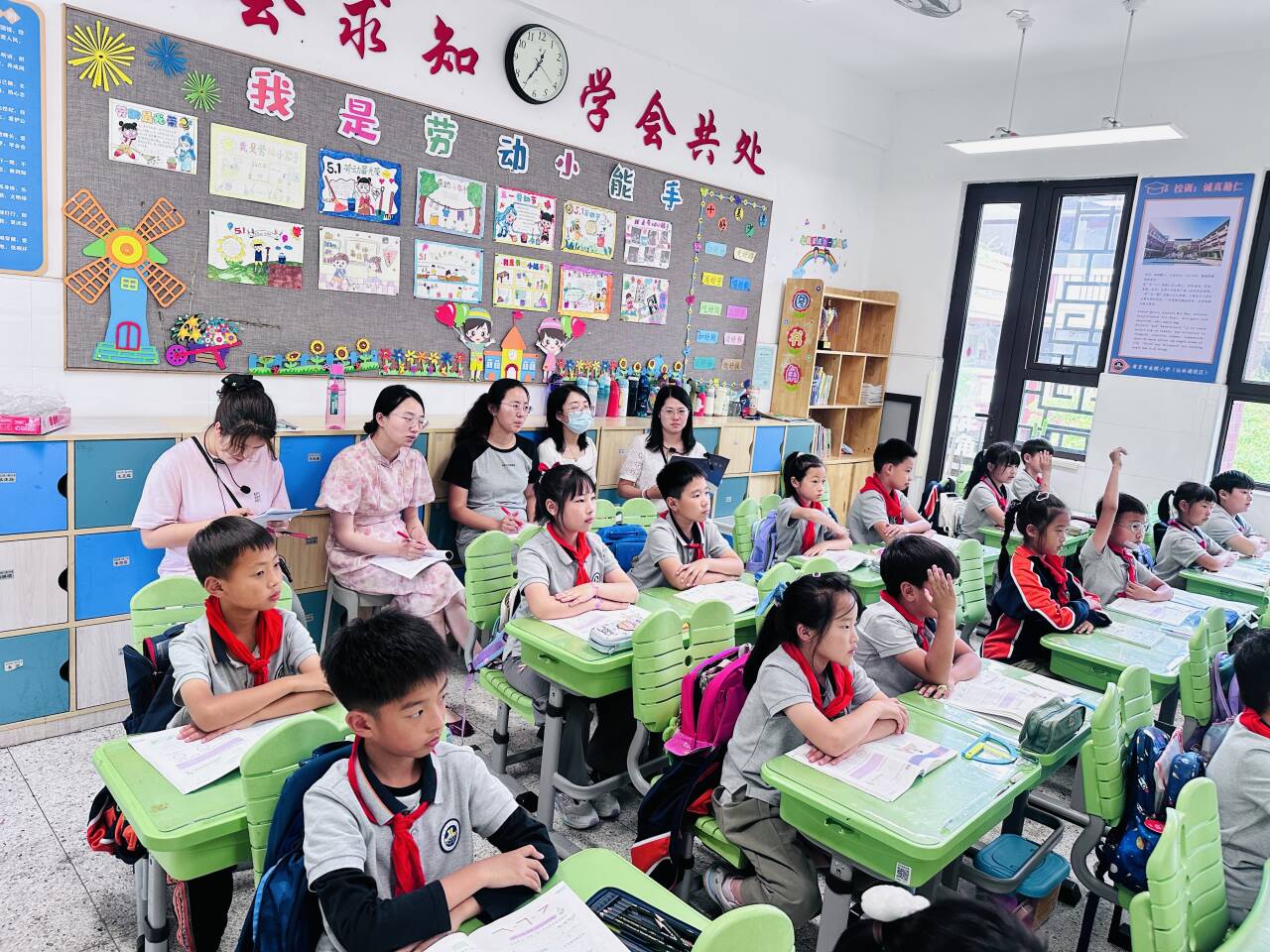 【湖畔·童化课堂】研探角秘  深耕课堂育新苗 ——数学校本研修之课例研讨（267）_html_m1cfcfdd.jpg