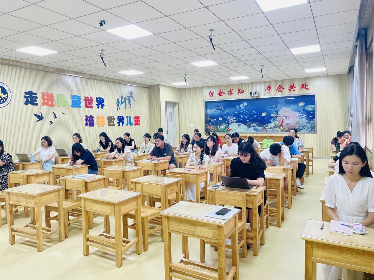 【湖畔·科研引领】学有所思 行之有向——2023-2024第二学期金陵小学（仙林湖校区）教科研导师制期末会议_html_m5176e7a0.jpg