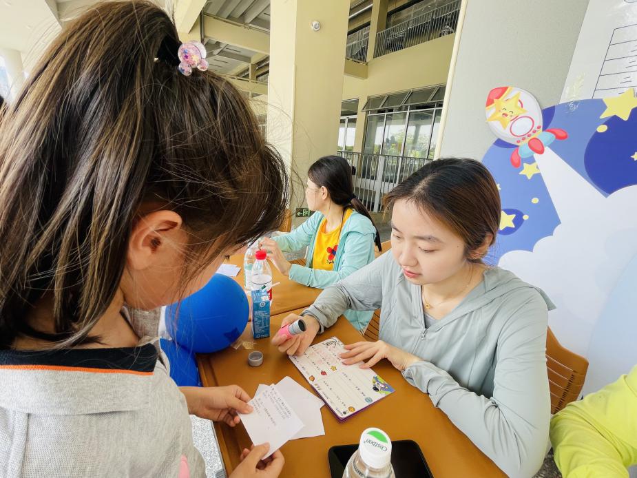 赋趣于乐炼技能，逐梦九天提素养——“你好，太空！”金陵小学（仙林湖校区）学科游园活动_html_m470d7b30.jpg