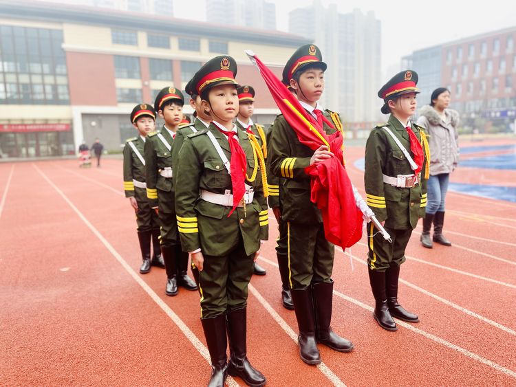 【湖畔·三博论坛】这样·爱你·刚刚好——记金陵小学（仙林湖校区)一年级春季学期开学典礼_html_38f1d2f.jpg