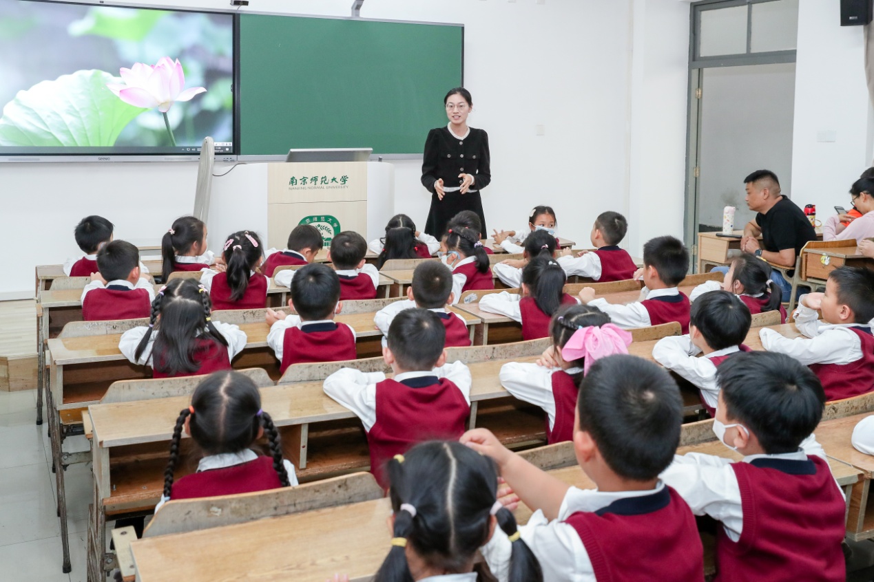【湖畔·红领巾】红领巾寻访伟大成就（五十四）——走进生命科学，探索自然奥秘2023级5班寻访纪实_html_59b333e.jpg
