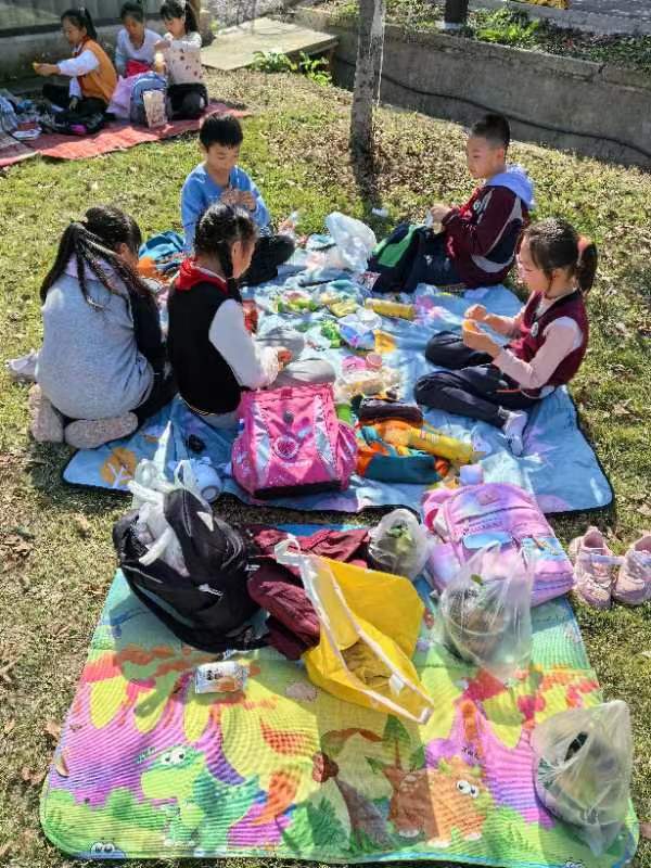 【湖畔·学生活动】探秘农场 劳动“趣”秋游——金陵小学（仙林湖校区）五年级秋季综合实践活动_html_210cdb66.jpg