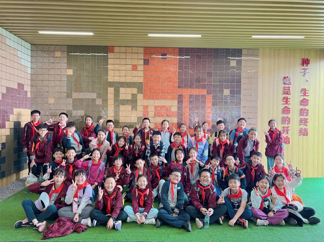 【湖畔·学生活动】探秘农场 劳动“趣”秋游——金陵小学（仙林湖校区）五年级秋季综合实践活动_html_7d7c4aee.jpg