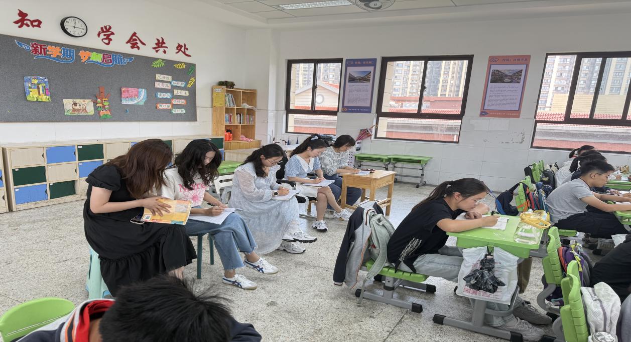 【湖畔·科研引领】用好典型课例记录表 扎实推进课题研究——金陵小学（仙林湖校区）“课题研究进课堂”活动_html_m32d8971f.jpg