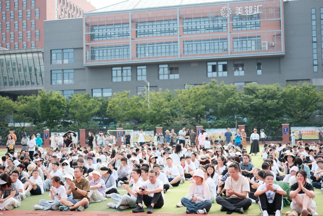 【湖畔·学生活动】永远是夏天——金陵小学（仙林湖校区）2019级毕业典礼圆满举行_html_m76b99041.jpg