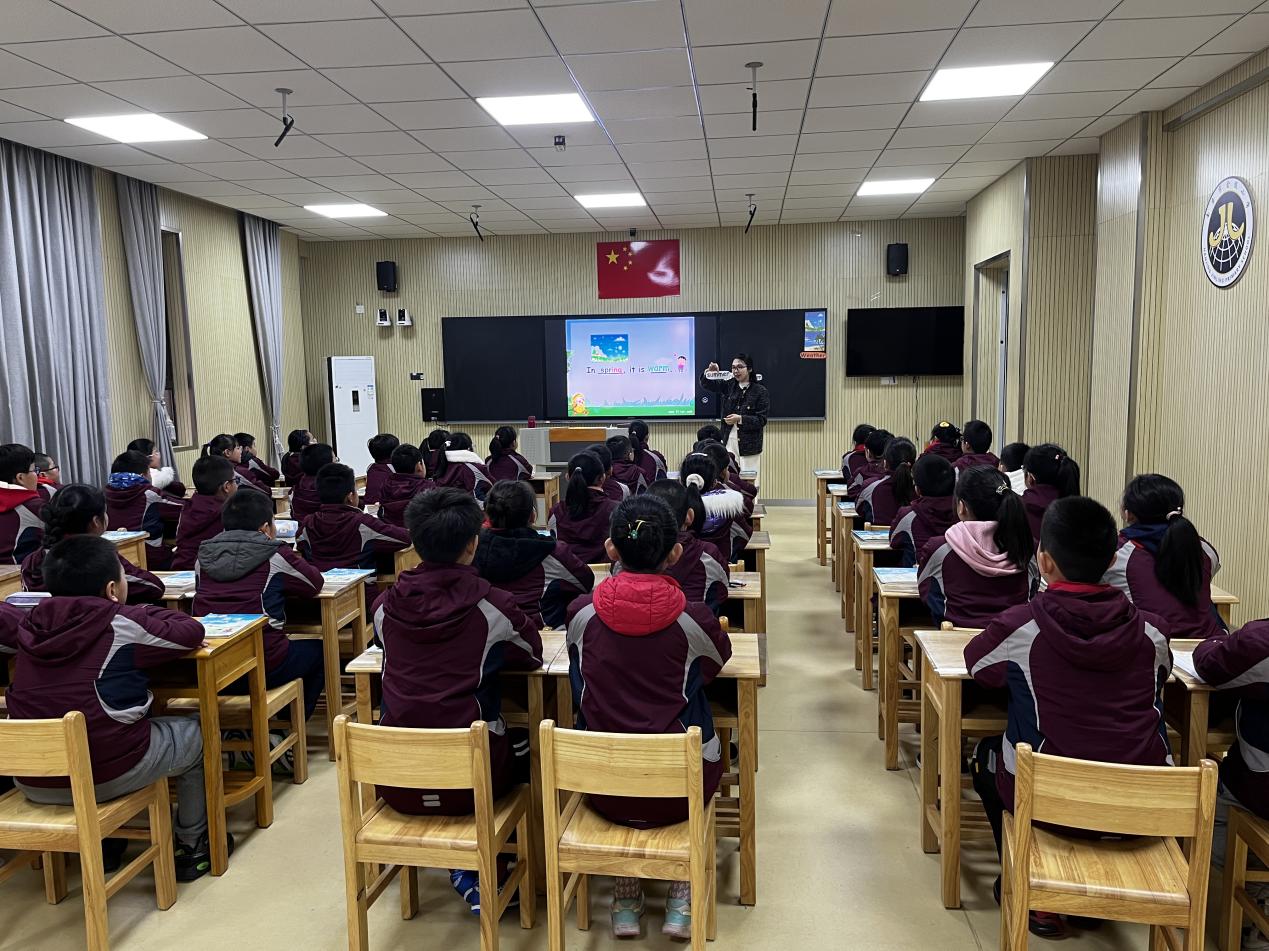 【湖畔·童化课堂】以故事教学，促学科育人——英语校本研修之课例研讨_html_m511b67c8.jpg