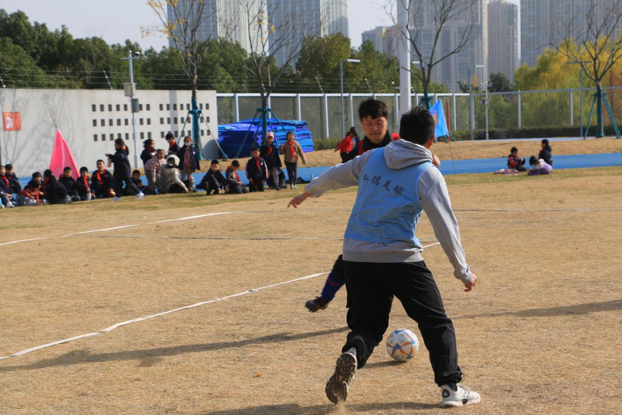 【湖畔·学生活动】热烈祝贺南京市金陵小学（仙林湖校区）“校长杯”足球联赛暨闭幕式圆满落幕_html_691efef6.jpg