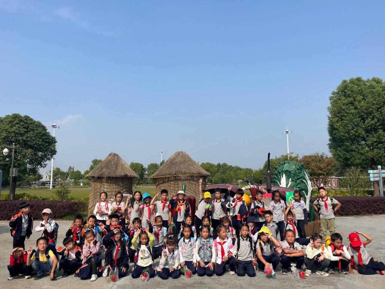 【湖畔·学生活动】感受自然之美——金陵小学（仙林湖校区）二年级秋季综合实践活动_html_m6c651c60.jpg