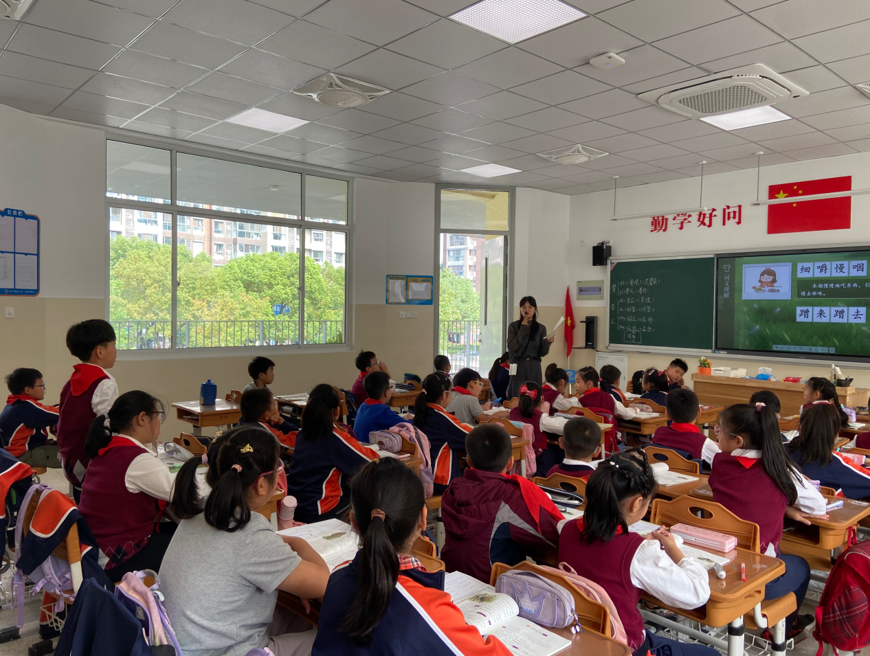 【湖畔·童化课堂】潜心细研，深耕课堂——记金陵小学（仙林湖校区）三年级语文组教研_html_5d3e0237.png