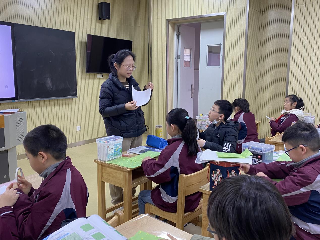 【湖畔·童化课堂】巧手课堂赋能成长 同课异构展师生风采——金陵小学（仙林湖校区）劳动主题赛课活动_html_m11554670.jpg