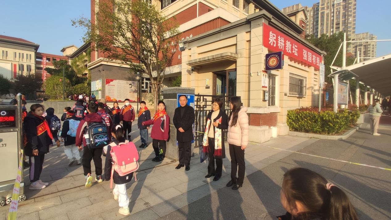 【湖畔·协同育人】督导入校护成长，携手共育新样态——金陵小学（仙林湖校区）11月专项督导_html_m26cc33a8.jpg