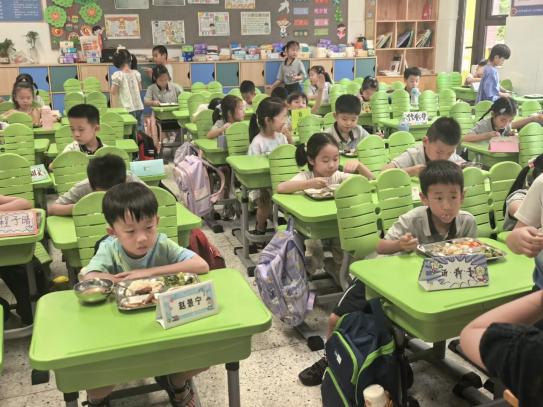 【湖畔·学生活动】迈好成长第一步，快乐启航新旅程——南京市金陵小学（仙林湖校区）2025级一年级新生入学培训_html_m2a76a6d5.jpg