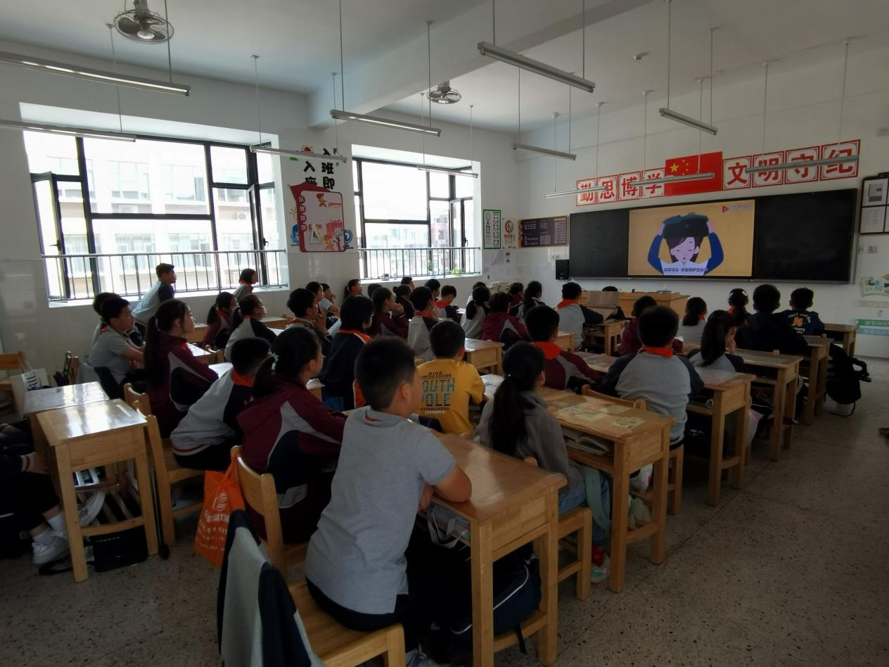 【博学广志】应急有方 遇险不慌——金陵小学广志路校区开展512防灾减灾应急疏散演练活动_html_m20d8f695.jpg