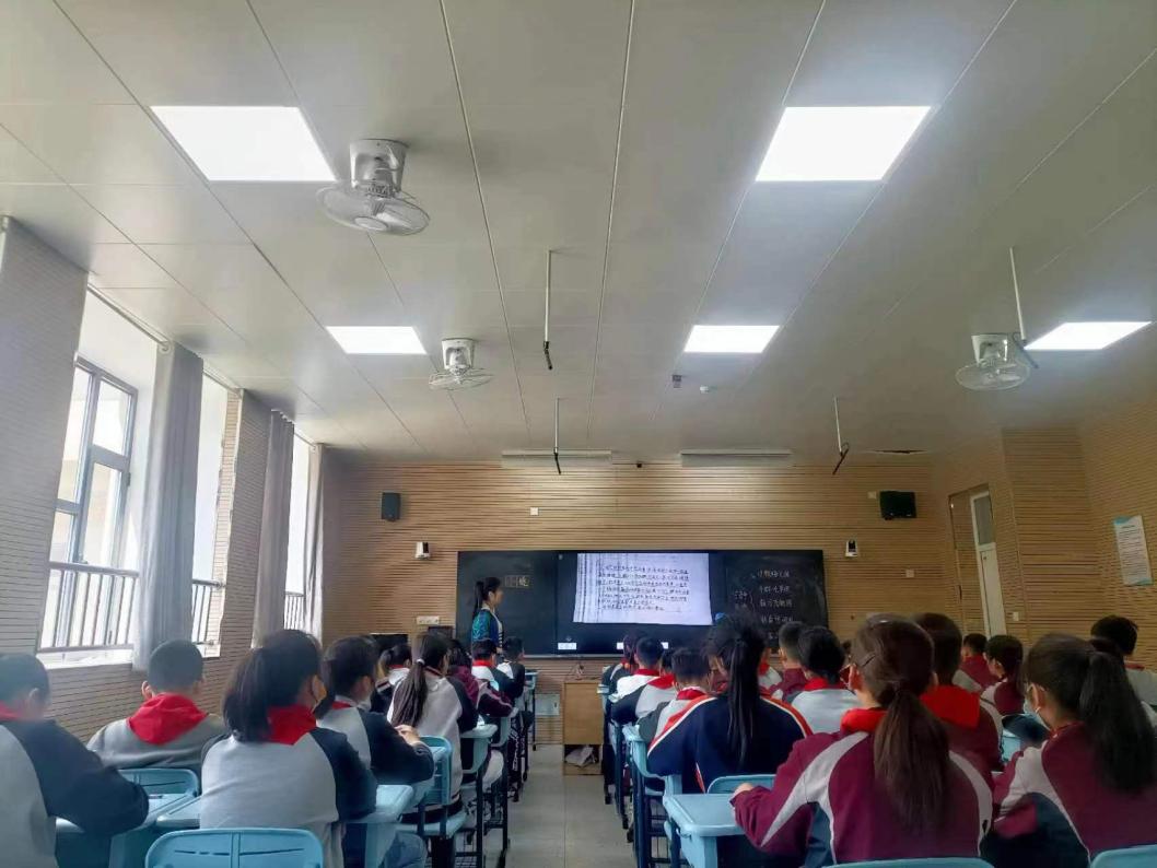 【博学广志】课堂移步换景  博览寰宇文化——金陵小学广志路校区语文组校本教研活动_html_3a7276db.jpg