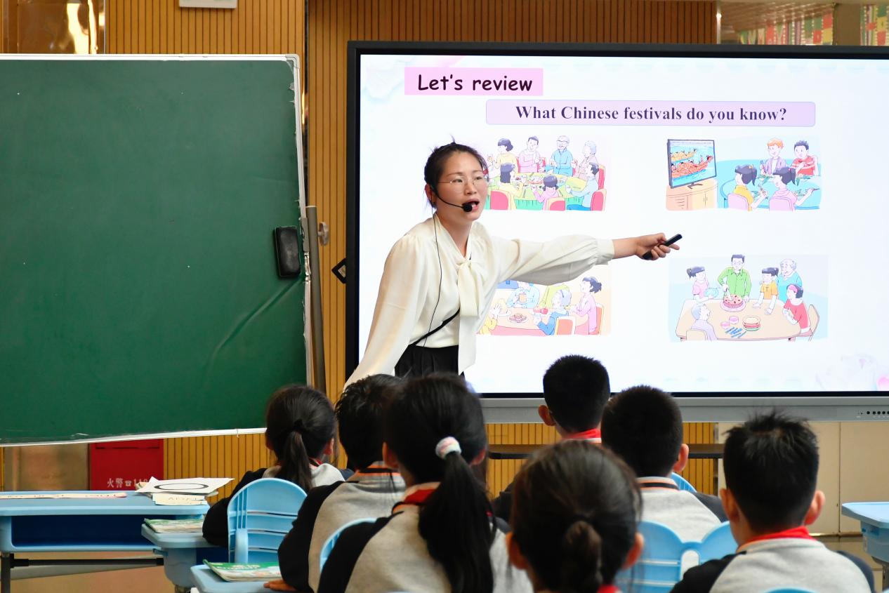 【博学广志】巧融中国文化，提升文化自信——暨小学英语东片共同体活动_html_56259b0f.jpg