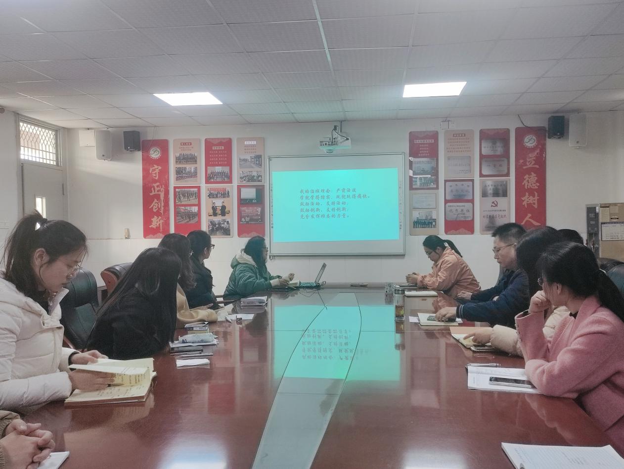 【尊荣营中】成长留痕 交流分享 向阳成长_html_4447acb3.jpg