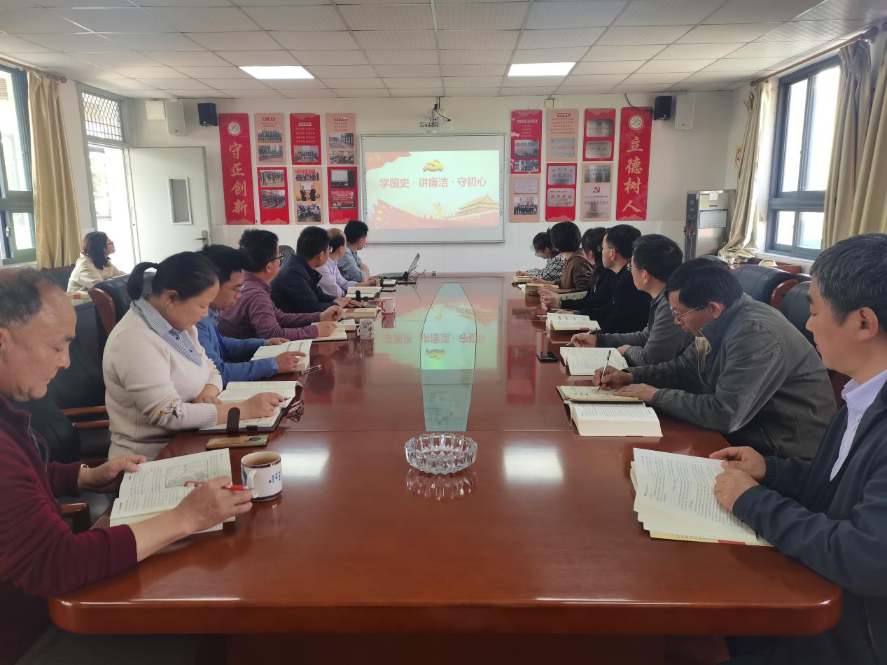 理论学习润初心 党员冬训暖人心——南京市营防中学4月主题党日活动_html_60dce321.jpg