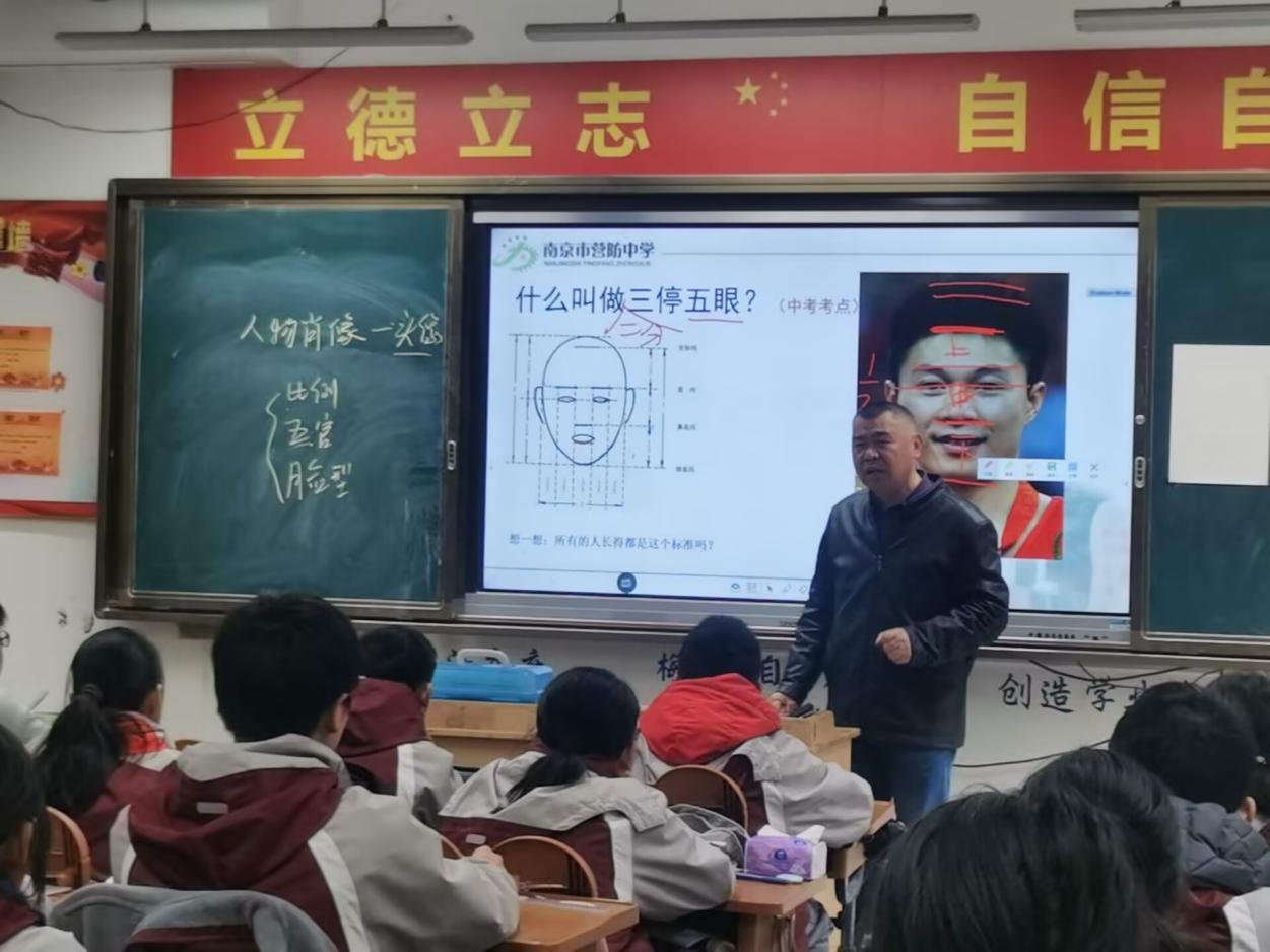 1-8周开课新闻报道_html_m25caddde.jpg