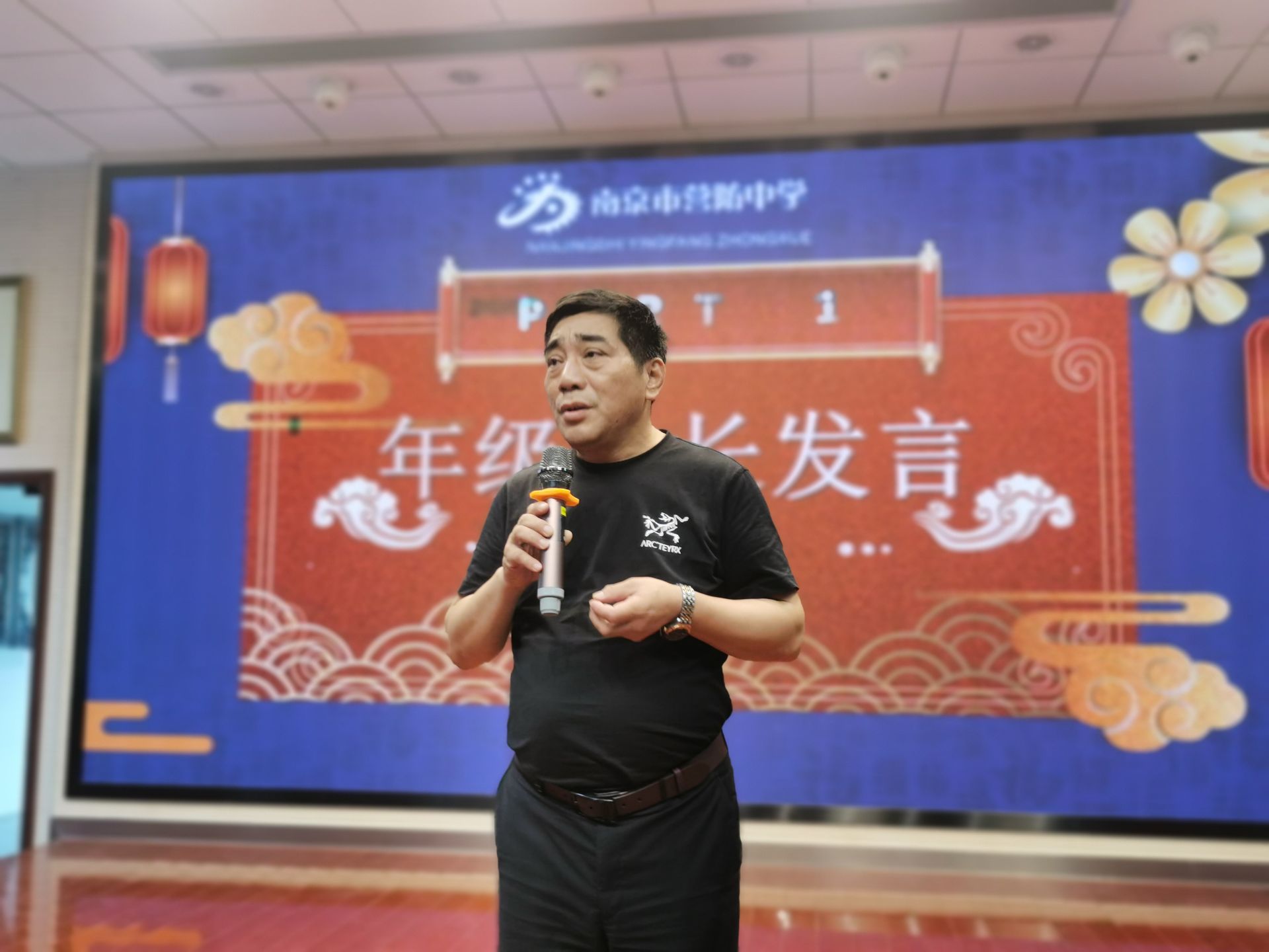 九年级励志教育新闻稿_html_763ef408.jpg
