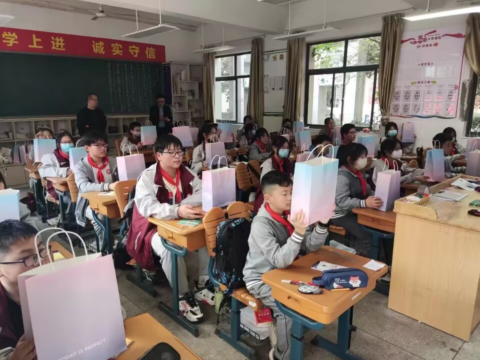 国安反邪齐宣传  铸造美好人生_html_3d65b8a6.jpg